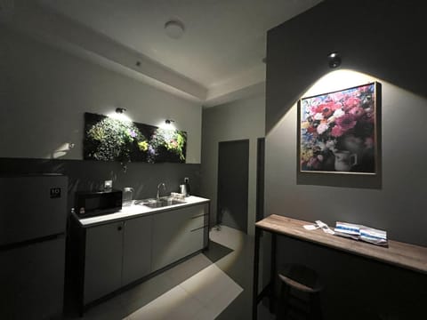 Kitchen or kitchenette