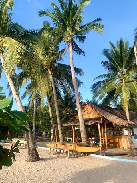 Restaurant/places to eat, Natural landscape, Beach