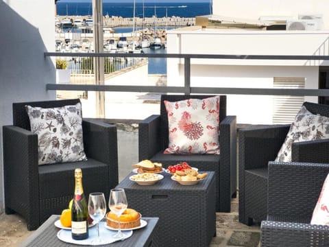 Spring, Summer, Balcony/Terrace, Autumn