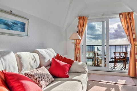 Living room, Sea view