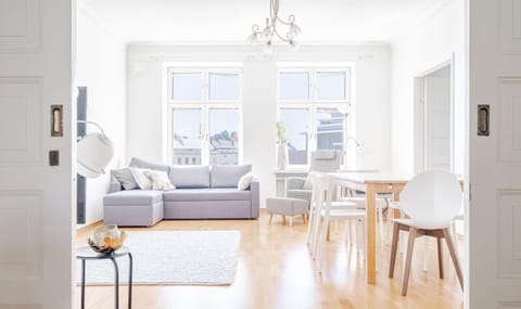 Living room, Seating area, Dining area