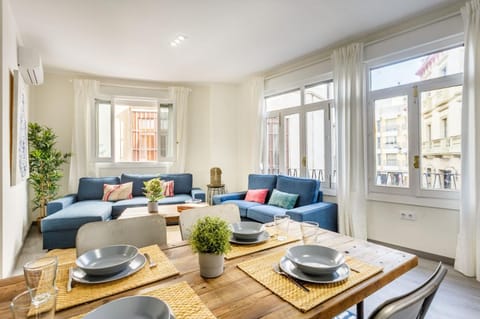 Living room, Dining area