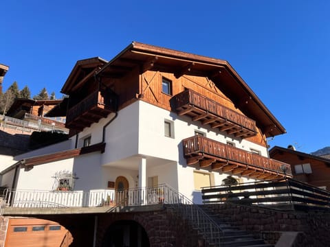 Property building, Balcony/Terrace