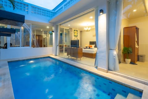 Property building, Swimming pool