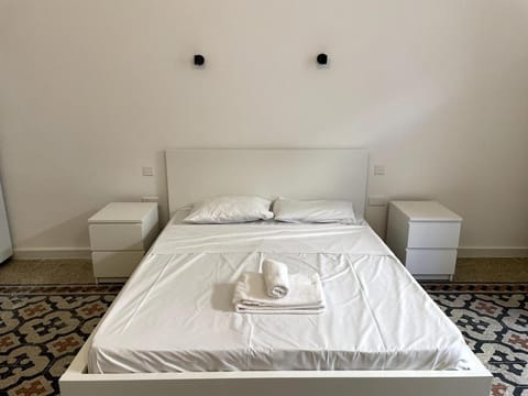 The Old Mint House sleeps 15 House in Valletta