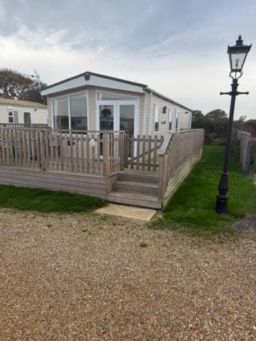 Hurst View Caravan Park Campground/ 
RV Resort in Milford on Sea