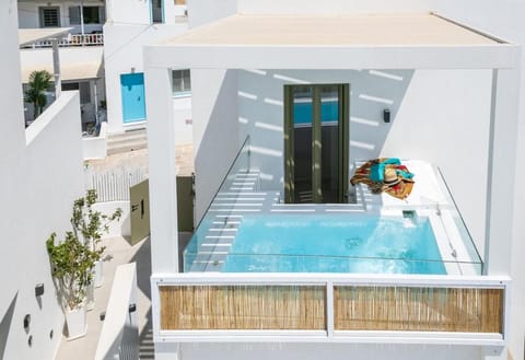 Hot Tub, Balcony/Terrace, Swimming pool