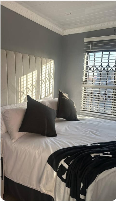 Malithabo Apartment in Cape Town