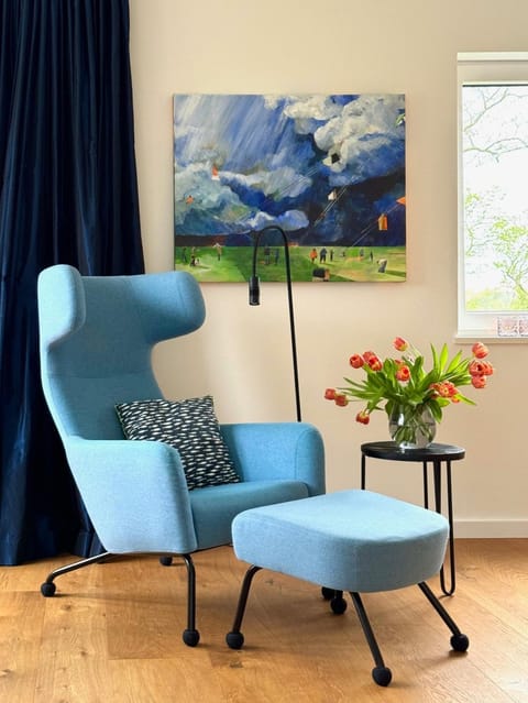 Living room, Decorative detail, Seating area