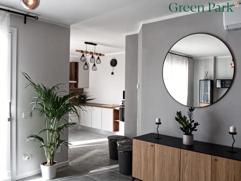 kitchen, Internal: Not applicable to any particular room