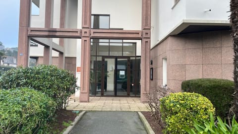 Property building, Facade/entrance