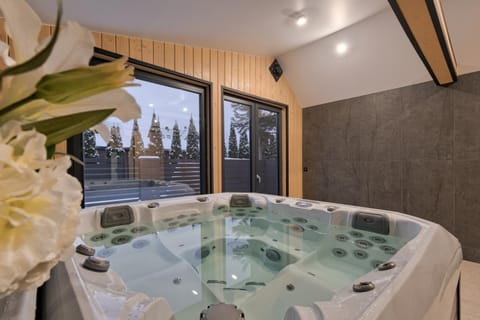 Hot Tub, Hot Tub, Bath