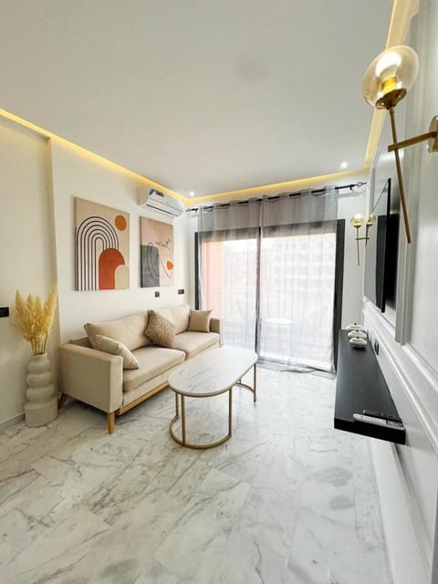 TV and multimedia, Living room, Seating area, Evening entertainment