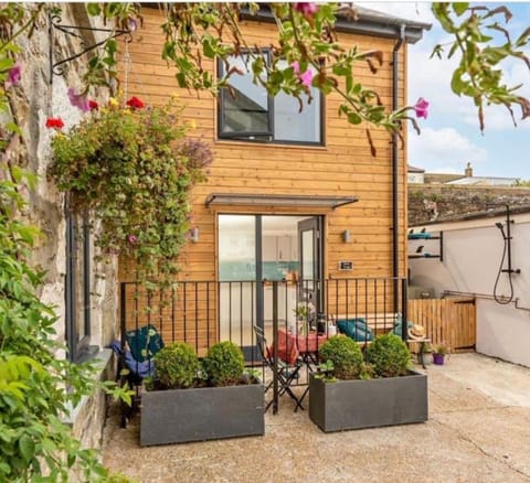 Sun Trap Terrace Apartment in Porthleven