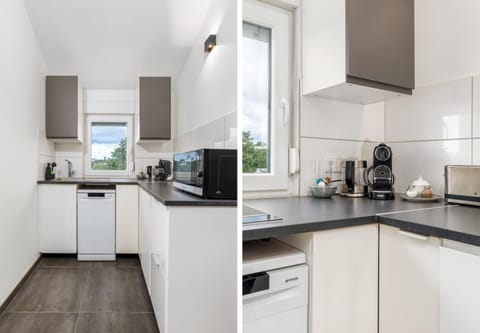 Coffee/tea facilities, Kitchen or kitchenette, dishwasher, stove, toaster