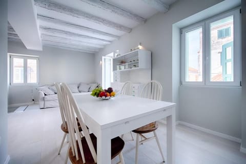 Zoia's Kut House House in Vis