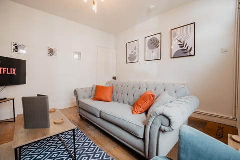 TV and multimedia, Seating area