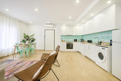 Kitchen or kitchenette, Living room