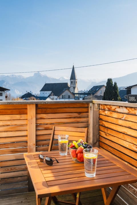 Balcony/Terrace, Landmark view