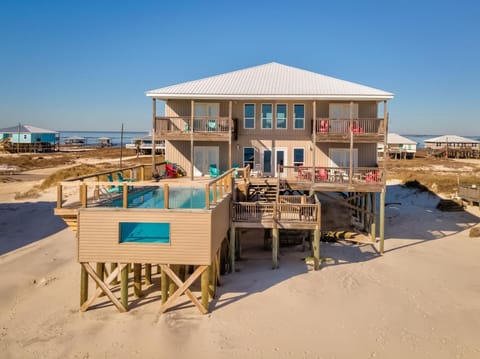 Natural landscape, Balcony/Terrace, Beach, Swimming pool