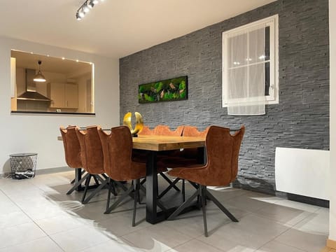 Luxury Villa&6 pers&Parking free Villa in Magny-le-Hongre