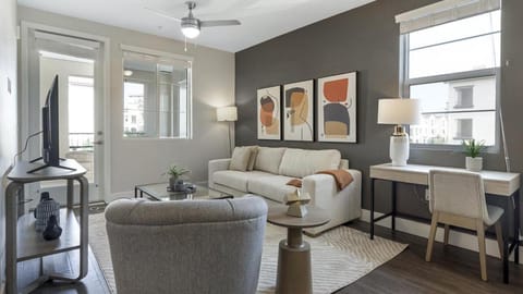 Landing at The Biltmore - 1 Bedroom in North Arlington Apartment in Arlington