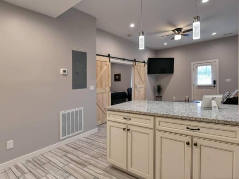 Communal lounge/ TV room, TV and multimedia