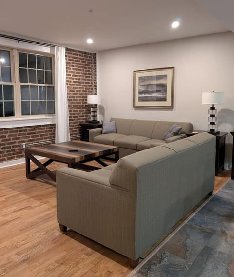 New Modern 2 BR in Excellent Location (201) Apartment in Maryville