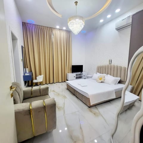 Luxury 6 bedrooms villa with private swimming pool Villa in Ajman