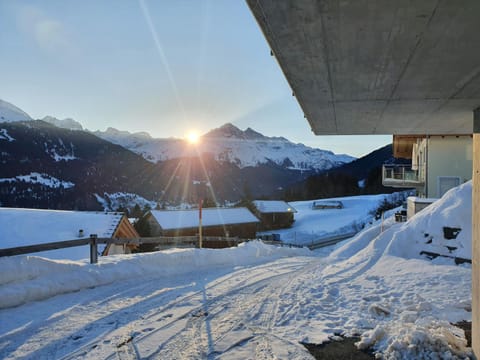 Nearby landmark, Day, Natural landscape, Winter, Mountain view, Sunrise