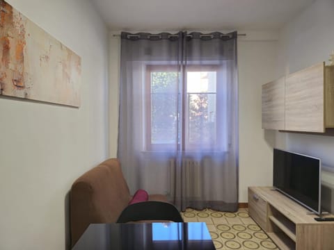 TV and multimedia, Living room, Dining area