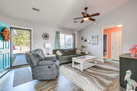 Patio, Yard and Lake Views Home in Myrtle Beach! House in Carolina Forest