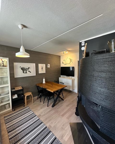 Communal lounge/ TV room, TV and multimedia, Living room, Dining area