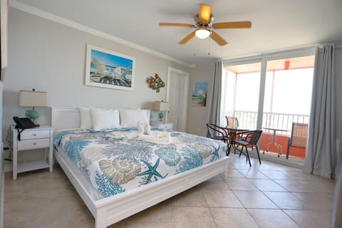 Casa Playa Resort Apartment in Estero Island