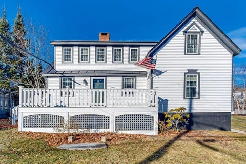 Property building, Spring, Day, Garden