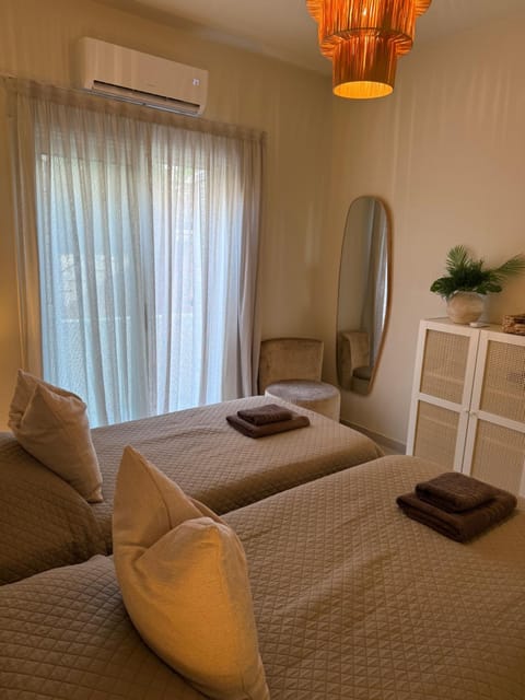 Nikos Latchi Harbour Apartment in Poli Crysochous