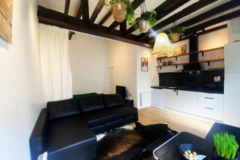 Le Palmier Studio - Private Studio House in Créteil