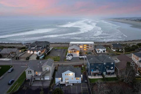 Surf and Sand Dollars House in Seaside