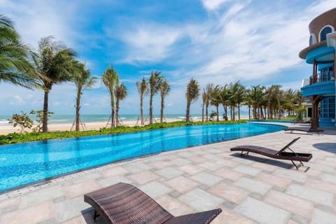 Swimming pool, Swimming pool