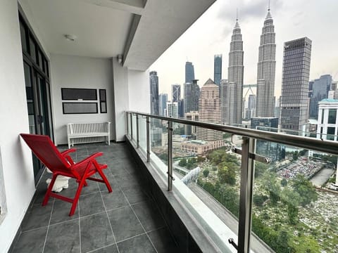 Day, View (from property/room), Balcony/Terrace, Seating area, City view