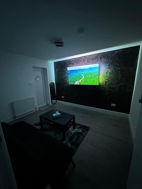 Communal lounge/ TV room, TV and multimedia, Evening entertainment