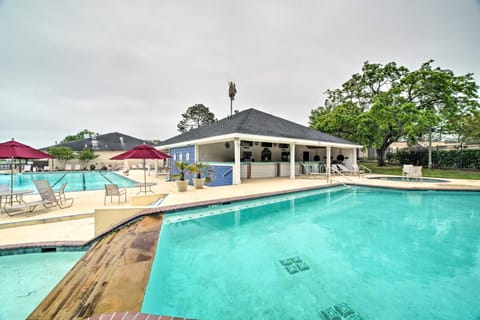 Walk to Lake Conroe Family-Friendly Getaway! House in Lake Conroe