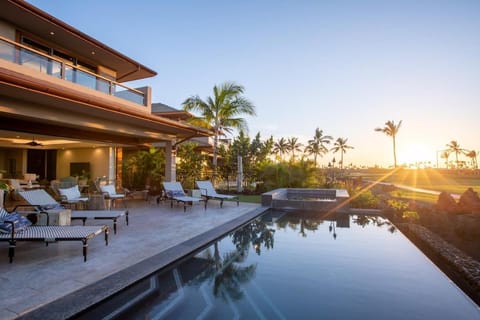 Mauna Lani 4 BR Luxury Golf & Beach Club House in Puako