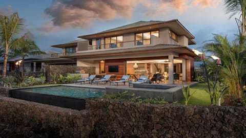 Mauna Lani 4 BR Luxury Golf & Beach Club House in Puako