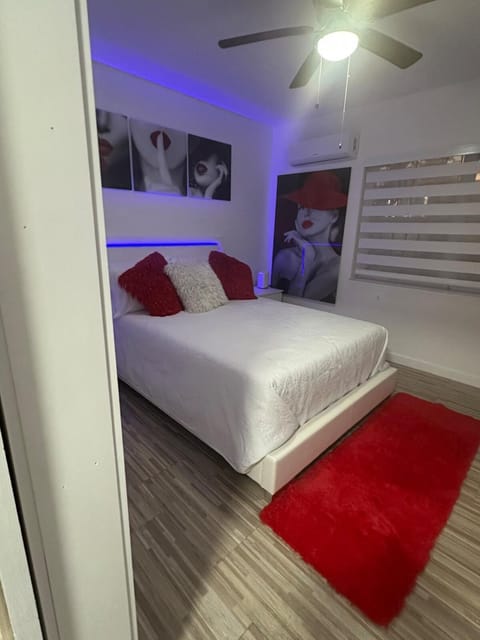 Villa Clara Red-Little Havana Apartment in Brickell