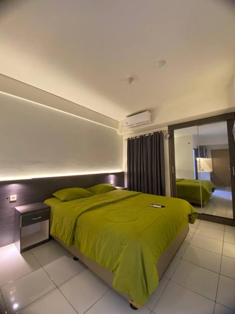 Bed, Bedroom, air conditioner