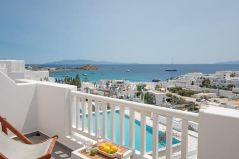 Property building, Bird's eye view, Pool view, Sea view, Swimming pool, sunbed