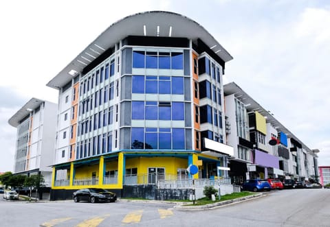 Facade/entrance