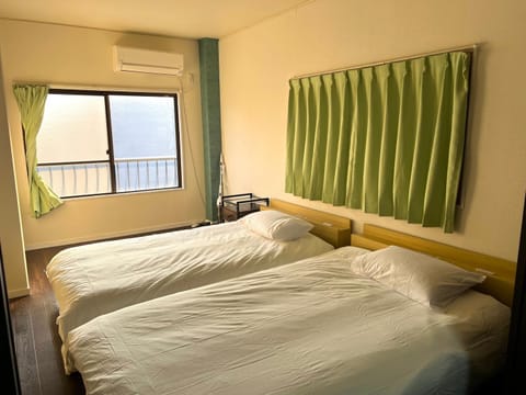 Bed, Bedroom, air conditioner