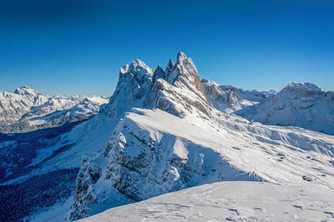 Nearby landmark, Winter, Mountain view